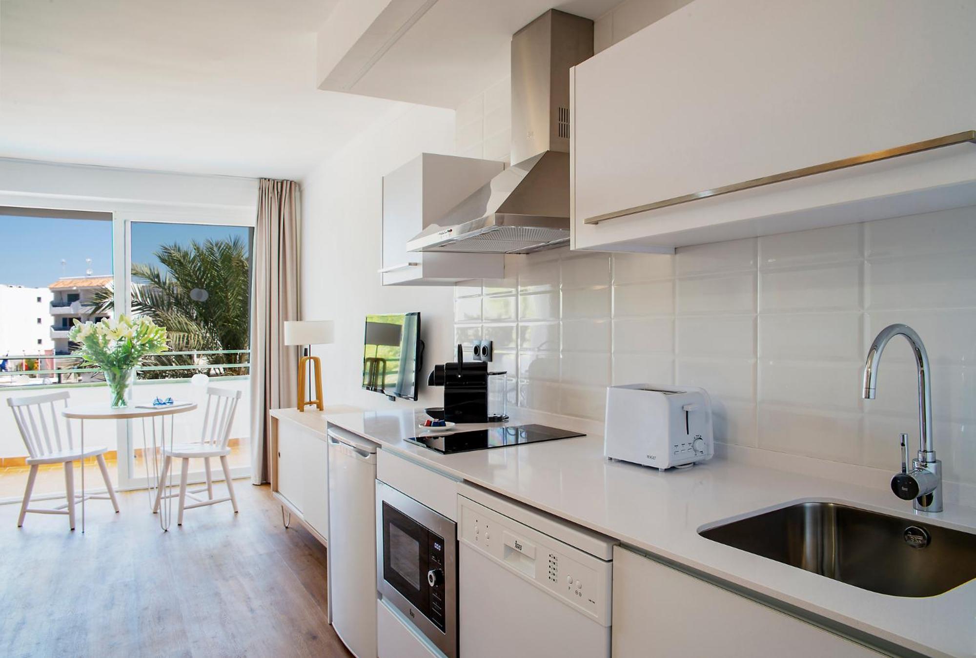 Aparthotel Pierre & Vacances Mallorca Cecilia Portocolom  Exterior photo