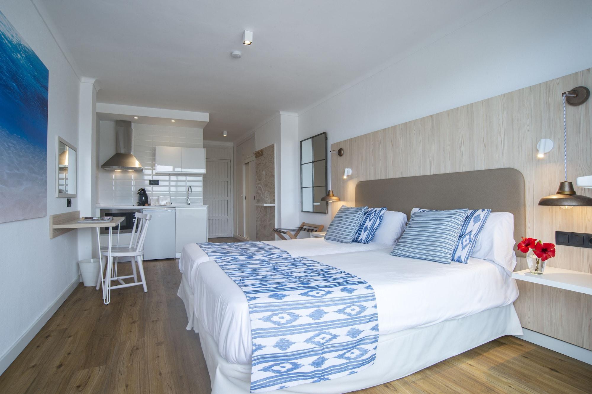 Aparthotel Pierre & Vacances Mallorca Cecilia Portocolom  Exterior photo